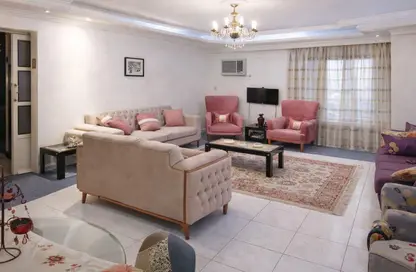 Apartment - 2 Bedrooms - 1 Bathroom for sale in Al Tayaran St. - Manteqet Al Cinema - Nasr City - Cairo