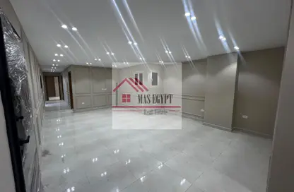 مساحات مكتبية - 5 غرف نوم - 3 حمامات للايجار في شارع الثوره - الدقي - الجيزة