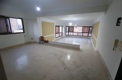 Apartment - 3 Bedrooms - 2 Bathrooms for rent in Palestine St. - New Maadi - Hay El Maadi - Cairo