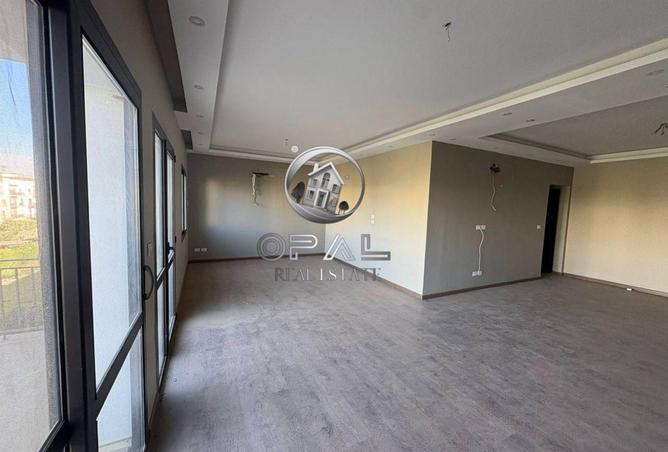 8512404 - Property Image 2