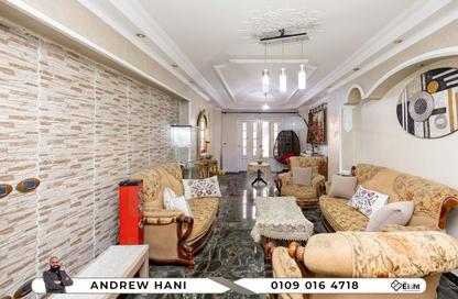 Apartment - 3 Bedrooms - 1 Bathroom for sale in Al Nasr St. - Smouha - Hay Sharq - Alexandria Apartment - 3 Bedrooms - 1 Bathroom for sale in Al Nasr St. - Smouha - Hay Sharq - Alexandria