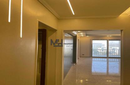 Apartment - 3 Bedrooms - 3 Bathrooms for rent in Garden Residence - Hyde Park - New Cairo City - Cairo