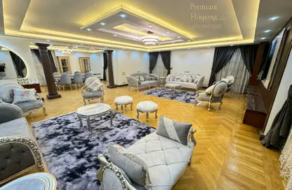 شقة - 4 غرف نوم - 3 حمامات للايجار في شارع دمشق - المهندسين - الجيزة