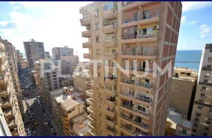 Apartment - 3 Bedrooms - 2 Bathrooms for sale in Khaled Ibn Alwaleed St. - Sidi Beshr - Hay Awal El Montazah - Alexandria