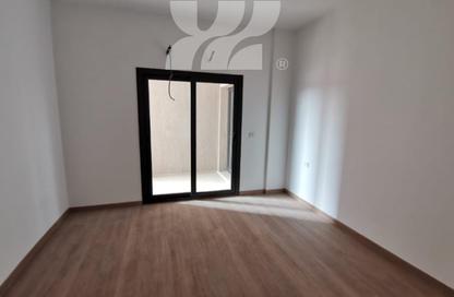 Apartment - 3 Bedrooms - 1 Bathroom for sale in Moon Residences - Fifth Square - The 5th Settlement - New Cairo City - Cairo