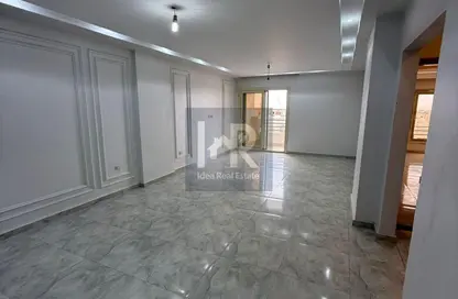 Apartment - 3 Bedrooms - 2 Bathrooms for sale in Shorouk City - Cairo