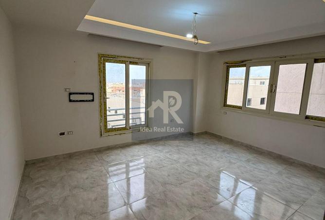 8582940 - Property Image 2