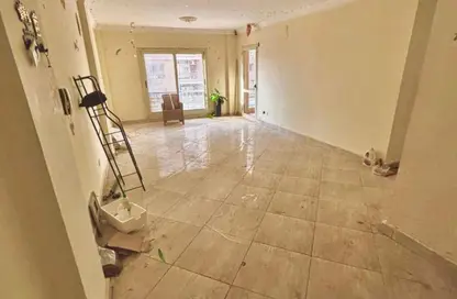 Apartment - 3 Bedrooms - 2 Bathrooms for sale in El Koronfel - The 5th Settlement - New Cairo City - Cairo