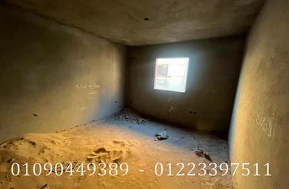 شقة - 3 غرف نوم - 2 حمامات للبيع في شارع يوسف صبري أبو طالب - الحي السابع - مدينة العبور - القليوبية