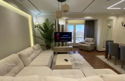 Apartment - 2 Bedrooms - 1 Bathroom for rent in Hadayek Al Mohandessin - 4th District - Sheikh Zayed City - Giza