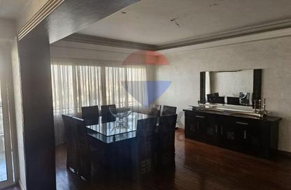 Apartment - 5 Bedrooms - 3 Bathrooms for sale in Zamalek - Cairo Apartment - 5 Bedrooms - 3 Bathrooms for sale in Zamalek - Cairo