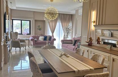 Apartment - 3 Bedrooms - 2 Bathrooms for sale in Fifth Square - The 5th Settlement - New Cairo City - Cairo