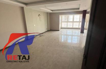 Apartment - 2 Bedrooms - 1 Bathroom for sale in Makram Ebeid St. - 6th Zone - Nasr City - Cairo