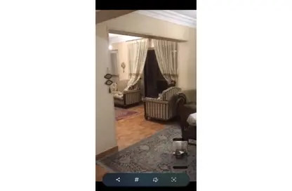 Apartment - 2 Bedrooms - 1 Bathroom for sale in Zakaria Othman St. - 8th Zone - Nasr City - Cairo