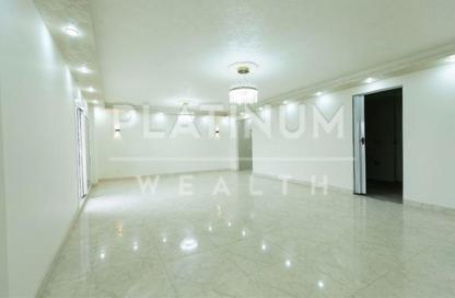Apartment - 3 Bedrooms - 2 Bathrooms for sale in Mostafa Abou Heif St. - Saba Basha - Hay Sharq - Alexandria