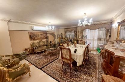 Apartment - 3 Bedrooms - 2 Bathrooms for sale in Kamal Eldin Salah St. - Smouha - Hay Sharq - Alexandria