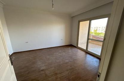 Apartment - 3 Bedrooms - 3 Bathrooms for sale in Greens - 6th District - Sheikh Zayed City - Giza