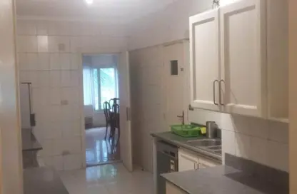 شقة - 2 غرف نوم - 2 حمامات للبيع في شارع الصالح ايوب - الزمالك - القاهرة