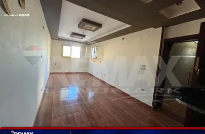 Apartment - 3 Bedrooms - 1 Bathroom for sale in Mostafa Kamel St. - Abu Qir - Hay Than El Montazah - Alexandria Apartment - 3 Bedrooms - 1 Bathroom for sale in Mostafa Kamel St. - Abu Qir - Hay Than El Montazah - Alexandria