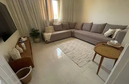 Apartment - 3 Bedrooms - 1 Bathroom for rent in Gardenia City Compound Nasr City - Zahraa Madinat Nasr - Nasr City - Cairo