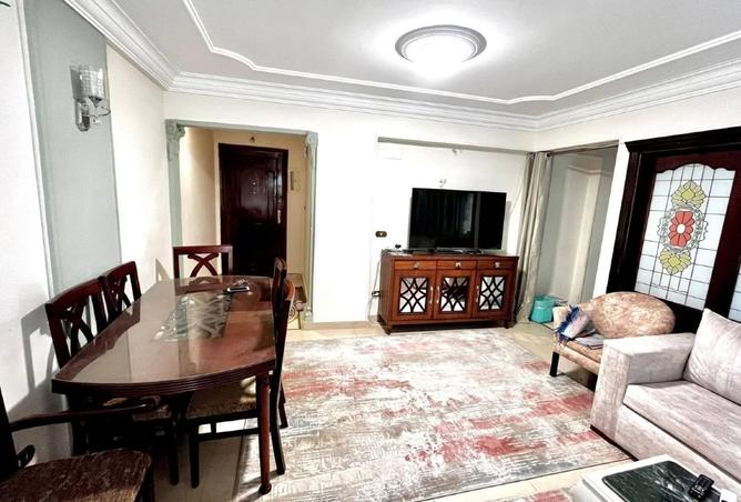 104042592 - Property Image 3