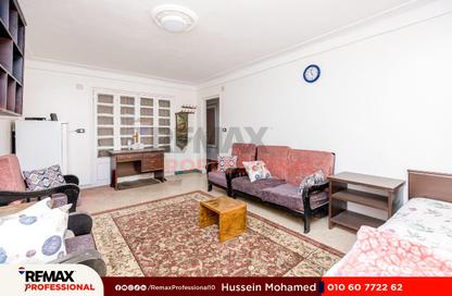 Apartment - 3 Bedrooms - 2 Bathrooms for sale in Al Geish Road - Glim - Hay Sharq - Alexandria