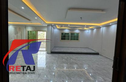 Apartment - 3 Bedrooms - 2 Bathrooms for sale in Al Sheikh Mohammed Al Nadi St. - 6th Zone - Nasr City - Cairo