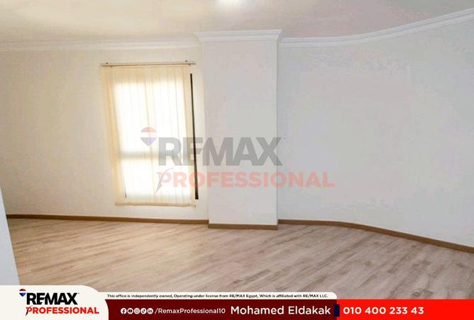 76232289 - Property Image 2