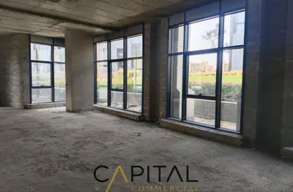 مساحات مكتبية - 8 غرف نوم - 6 حمامات للايجار في فى90 - شارع التسعين الشمالي - التجمع الخامس - مدينة القاهرة الجديدة - القاهرة