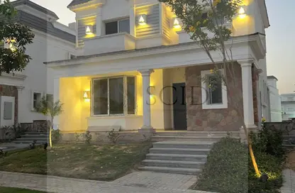 Townhouse - 4 Bedrooms - 3 Bathrooms for sale in Mountain View 4 - 6 October Compounds - 6 October City - Giza