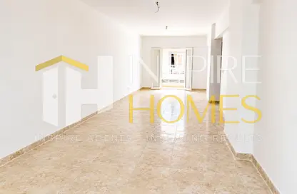 Apartment - 2 Bedrooms - 2 Bathrooms for sale in Smouha - Hay Sharq - Alexandria