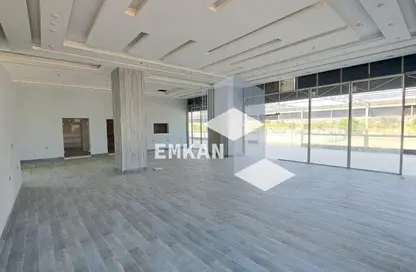 محل تجاري - استوديو - 2 حمامات للايجار في نيو جيزة - طريق مصر اسكندرية الصحراوي - مدينة 6 أكتوبر - الجيزة