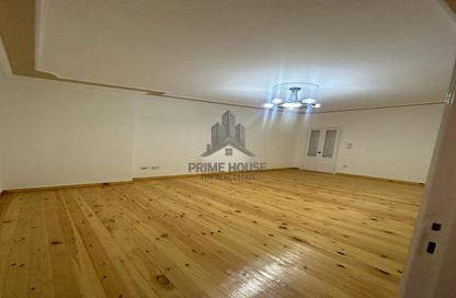 Apartment - 3 Bedrooms - 2 Bathrooms for sale in Shaarawy St. - Laurent - Hay Sharq - Alexandria