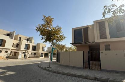 Villa - 4 Bedrooms - 4 Bathrooms for sale in Sodic East - 6th District - New Heliopolis - Cairo