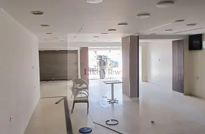 محل تجاري - استوديو - 1 حمام للايجار في البوابة الثانية - احمس - حدائق الاهرام - الجيزة