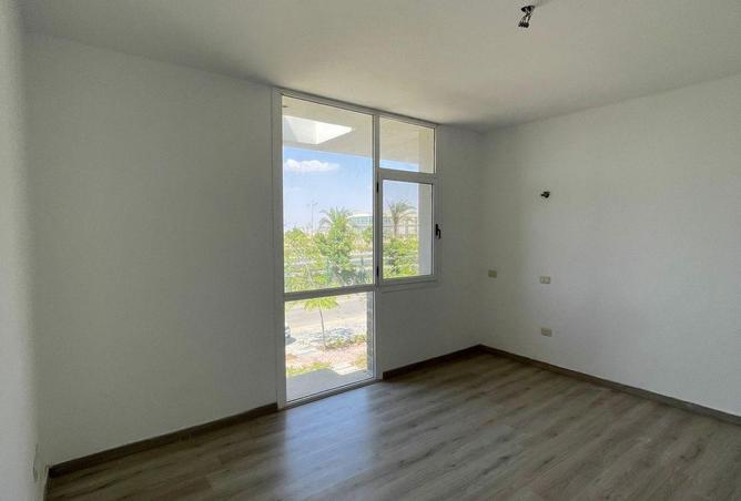 72176669 - Property Main Image