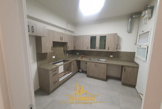 79718643 - Property Image 3