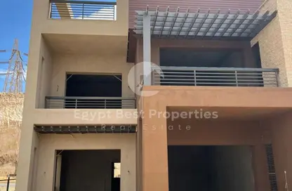 Twin House - 4 Bedrooms - 4 Bathrooms for sale in New Giza - Cairo Alexandria Desert Road - 6 October City - Giza