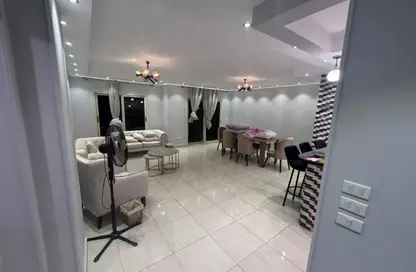 Apartment - 2 Bedrooms - 1 Bathroom for rent in Al Khamayel city - Sheikh Zayed Compounds - Sheikh Zayed City - Giza