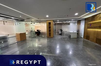 طابق كامل - استوديو - 3 حمامات للايجار في محور مصطفي كامل - التجمع الاول - مدينة القاهرة الجديدة - القاهرة