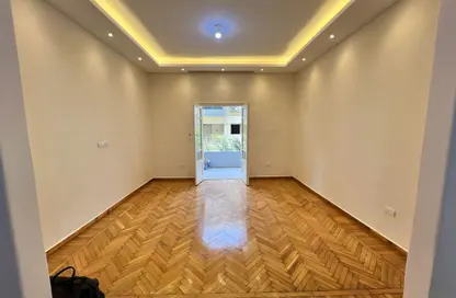 Apartment - 3 Bedrooms - 2 Bathrooms for rent in Garden City - Cairo