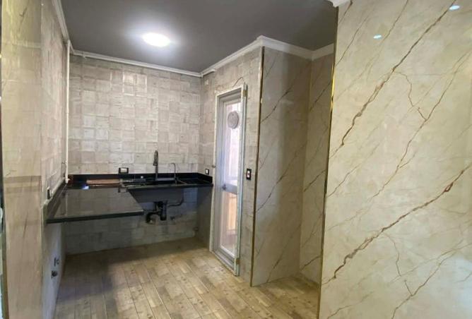 8582580 - Property Image 3