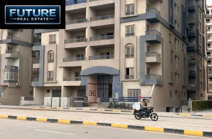 Apartment - 3 Bedrooms - 3 Bathrooms for sale in Zahraa El Maadi - Hay El Maadi - Cairo