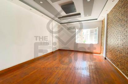 Apartment - 4 Bedrooms - 2 Bathrooms for rent in Roushdy St. - Roushdy - Hay Sharq - Alexandria
