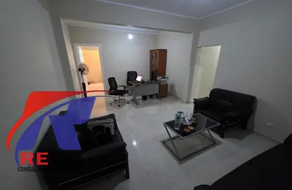 Apartment - 2 Bedrooms - 1 Bathroom for rent in Al Tayaran St. - El Tawfik City - Nasr City - Cairo