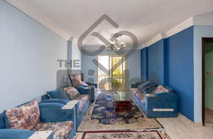 Apartment - 2 Bedrooms - 1 Bathroom for sale in Winget st. - Bolkly - Hay Sharq - Alexandria