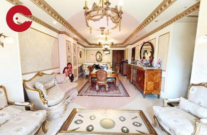 Apartment - 3 Bedrooms - 2 Bathrooms for sale in Kafr Abdo St. - Kafr Abdo - Roushdy - Hay Sharq - Alexandria