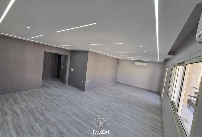 102073215 - Property Image 2