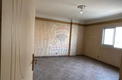 Apartment - 3 Bedrooms - 2 Bathrooms for sale in Dr Michel Bakhoum St. - Dokki - Giza Apartment - 3 Bedrooms - 2 Bathrooms for sale in Dr Michel Bakhoum St. - Dokki - Giza