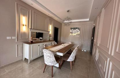 Apartment - 3 Bedrooms - 2 Bathrooms for sale in Moon Residences - Fifth Square - The 5th Settlement - New Cairo City - Cairo